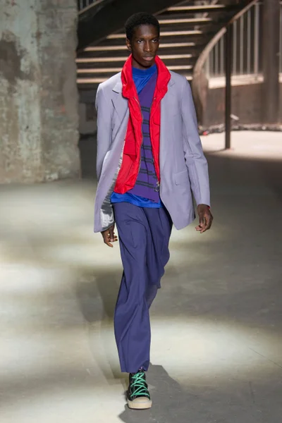 Look 1
